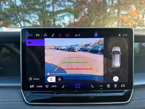 New 2026 Volkswagen Tiguan SE R-Line image 18