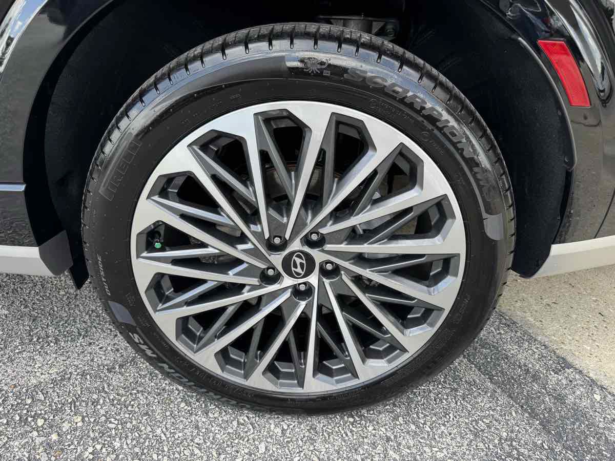 Used 2026 Hyundai Palisade Calligraphy AWD/4WD image 37