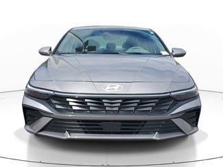 Used 2025 Hyundai Elantra SEL FWD video 2