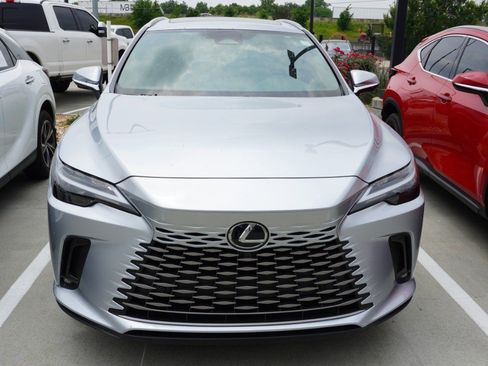 Used 2025 Lexus RX 350 Premium w/ Convenience Package FWD image 2