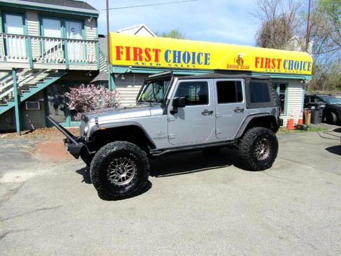 Used 2015 Jeep Wrangler Unlimited Sport image 38