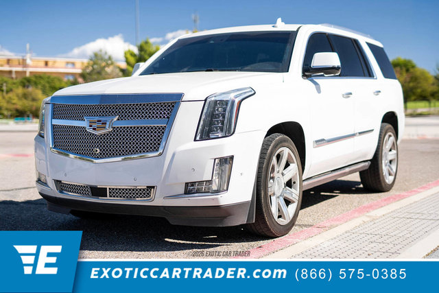 Used 2017 Cadillac Escalade Platinum AWD/4WD image 1