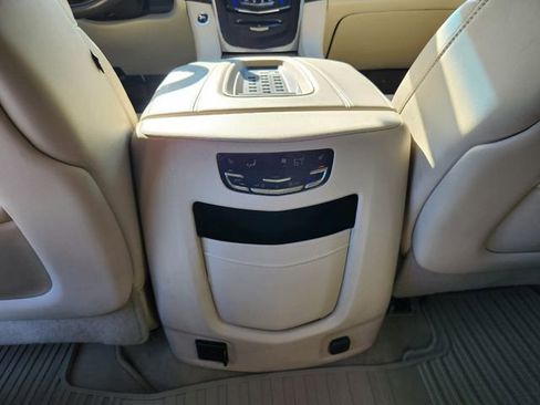 Used 2017 Cadillac Escalade 2WD image 17