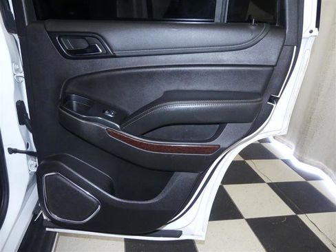 Used 2020 GMC Yukon SLT image 28