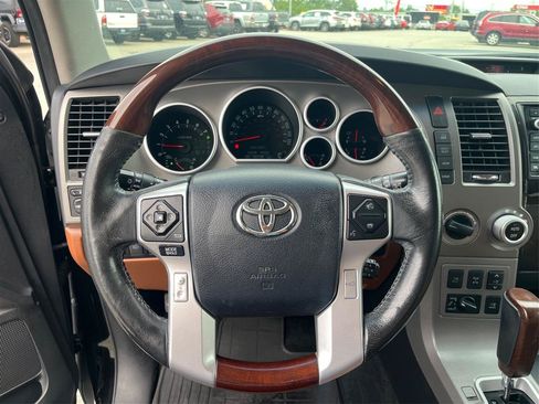 Used 2015 Toyota Sequoia Platinum AWD/4WD image 17