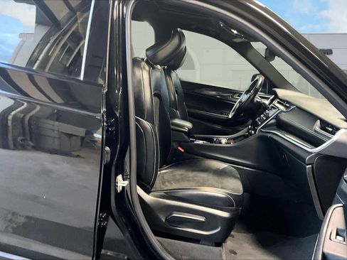 Used 2021 Jeep Grand Cherokee L Laredo image 14