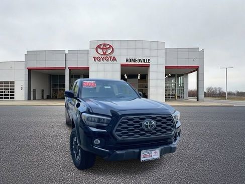 Used 2023 Toyota Tacoma TRD Off-Road w/ TRD Premium Off Road Package AWD/4WD image 1