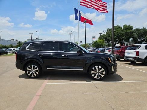 Used 2022 Kia Telluride S FWD image 4