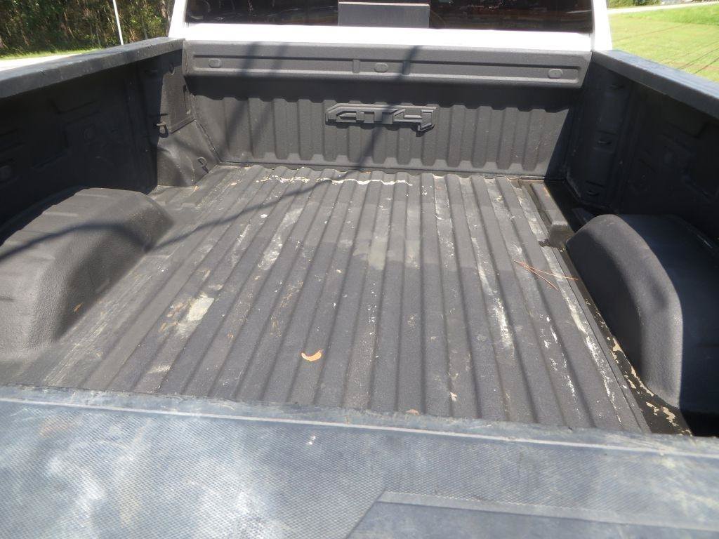 Used 2022 GMC Sierra 2500 AT4 w/ AT4 Premium Plus Package AWD/4WD image 10