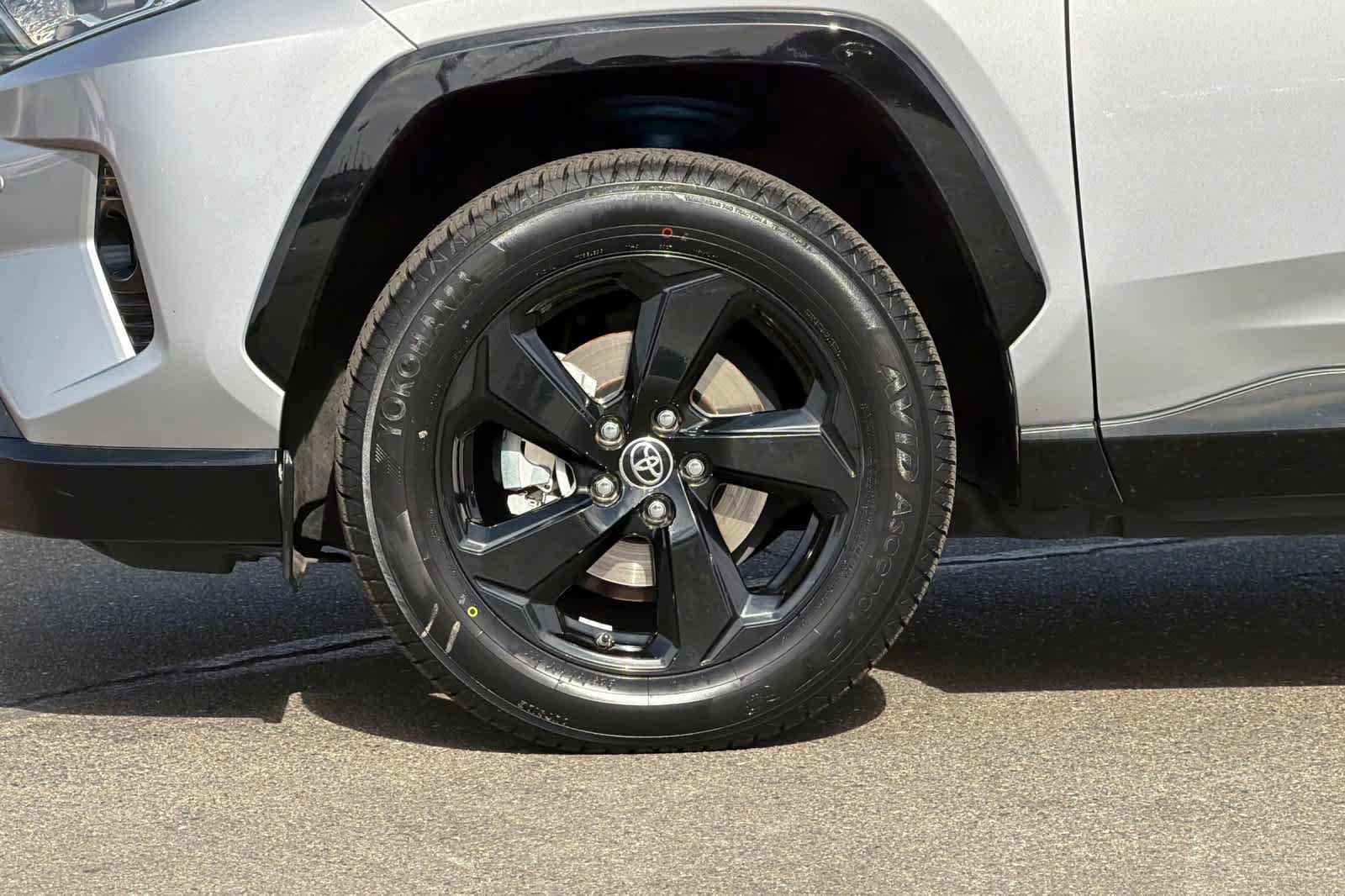 Used 2019 Toyota RAV4 XSE AWD/4WD image 32
