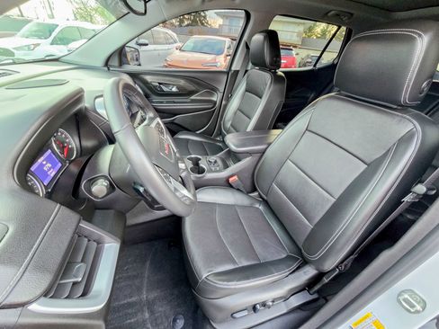 Used 2022 GMC Terrain SLT w/ Infotainment Package II image 32