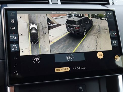 Used 2025 Land Rover Discovery Sport S image 26