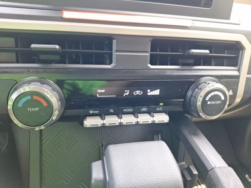 Used 2026 Toyota Tacoma SR AWD/4WD image 24