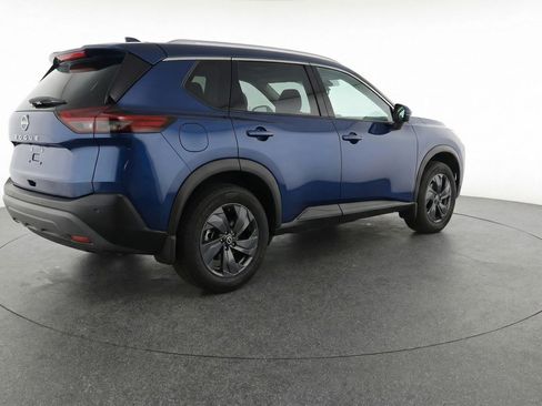 Used 2025 Nissan Rogue SV image 9