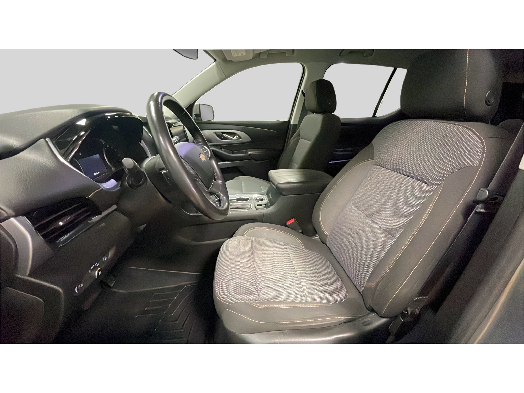 Used 2018 Chevrolet Traverse LT AWD/4WD image 11