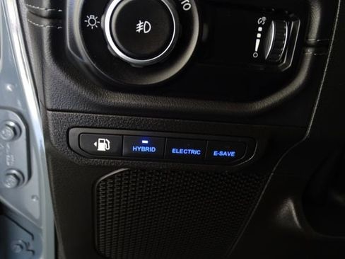 Certified 2025 Jeep Wrangler Unlimited Rubicon 4xe w/ Convenience Group AWD/4WD image 12