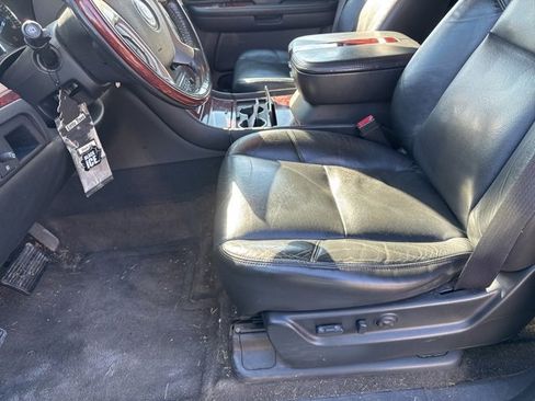 Used 2008 Cadillac Escalade AWD image 18