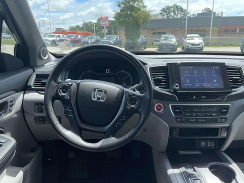 Used 2023 Honda Ridgeline RTL-E image 12