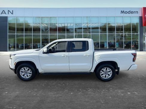 Certified 2024 Nissan Frontier SV w/ SV Convenience Package RWD image 8