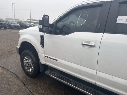 Used 2019 Ford F250 XLT w/ XLT Premium Package image 5