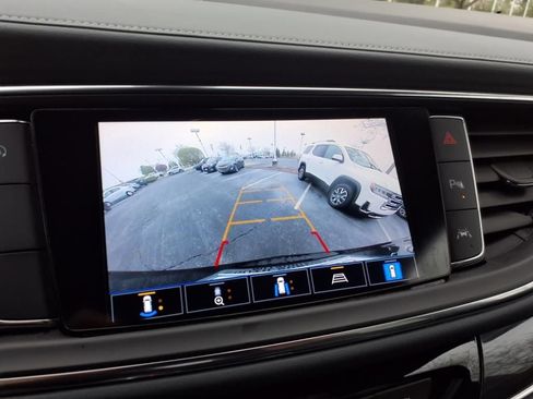Used 2024 Buick Enclave Premium FWD image 25