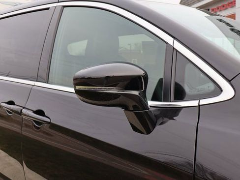 New 2026 Chrysler Pacifica Select FWD image 2