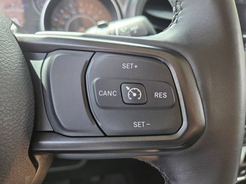 Used 2022 Jeep Wrangler Sport AWD/4WD image 18