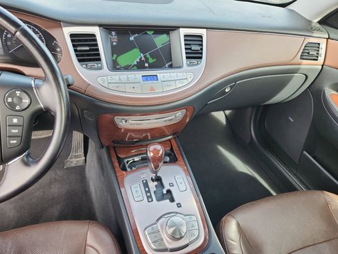 Used 2011 Hyundai Genesis 3.8 w/ Technology Pkg 4 image 20