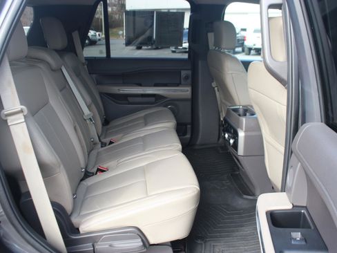 Used 2019 Ford Expedition XLT w/ Equipment Group 202A image 36