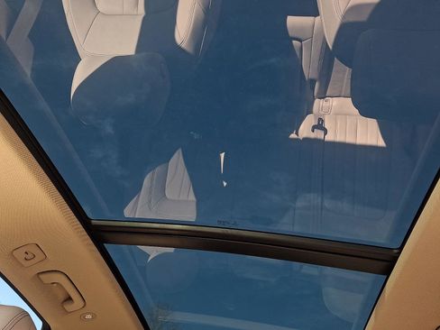 Used 2021 Audi Q5 Premium w/ Convenience Package image 14