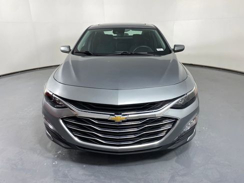Used 2024 Chevrolet Malibu LT image 2