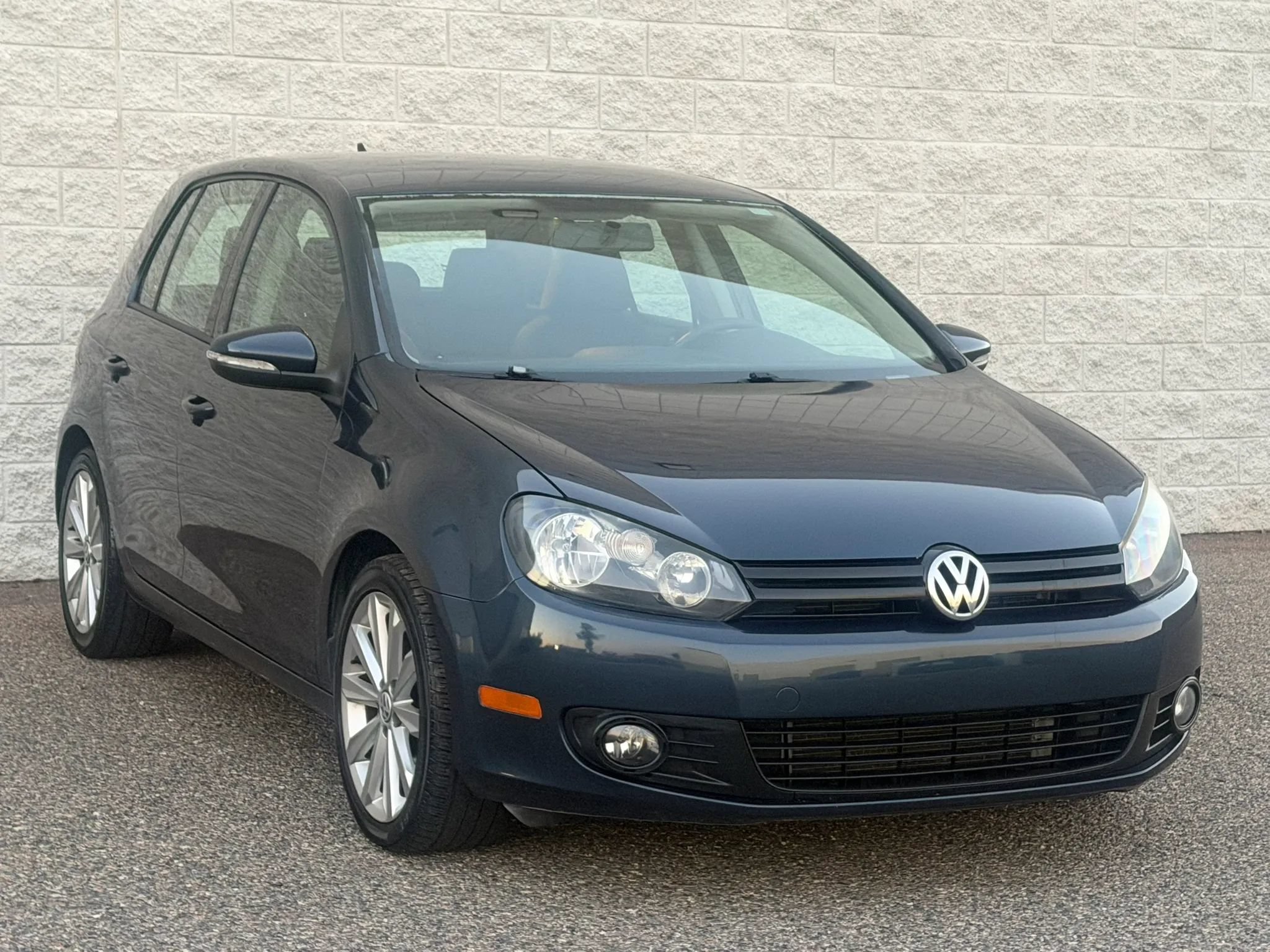 Used 2013 Volkswagen Golf TDI FWD image 3