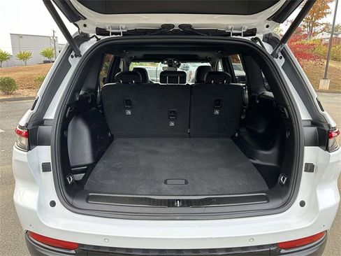 Used 2023 Jeep Grand Cherokee Altitude image 23