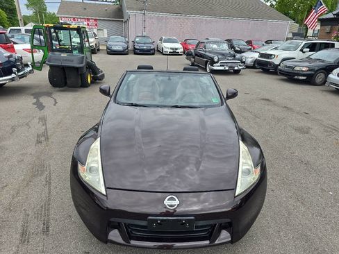 Used 2010 Nissan 370Z Touring w/ Sport Pkg RWD image 12