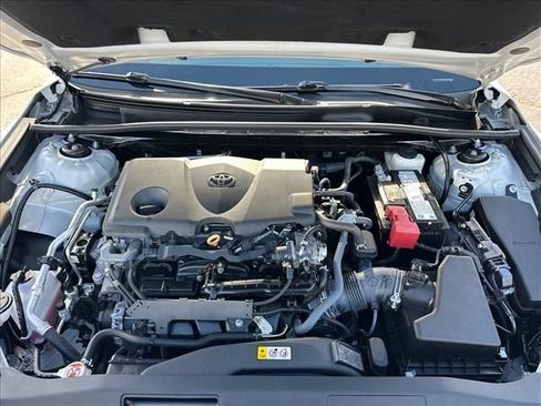 Used 2024 Toyota Camry SE FWD image 32