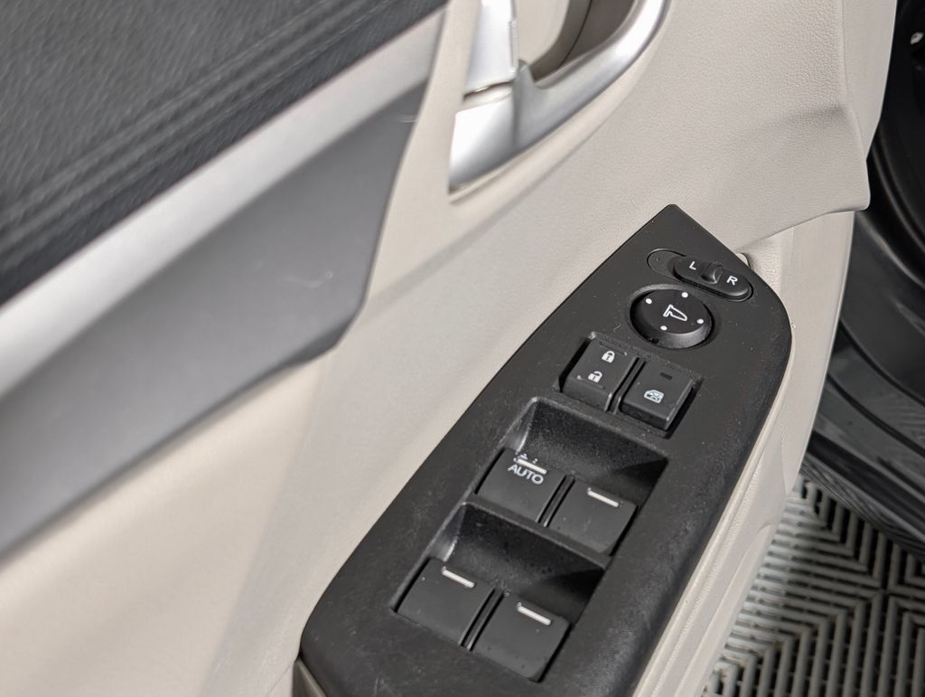 Used 2013 Honda Civic EX-L image 26