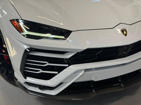 Used 2020 Lamborghini Urus AWD/4WD image 28