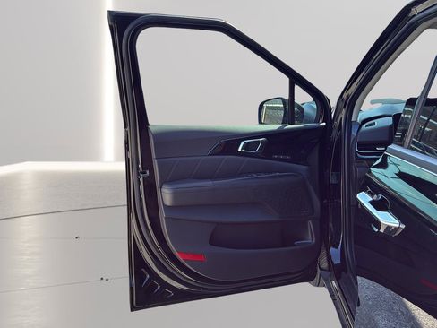 New 2026 Kia Carnival SX Prestige image 11