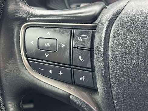 Used 2020 Lexus UX 250h w/ Premium Package image 24