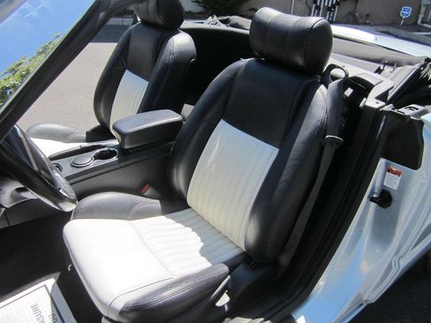 Used 2004 Ford Thunderbird RWD image 31