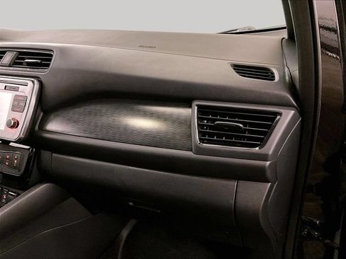 Used 2019 Nissan Leaf SV w/ SV Technology Package FWD image 15