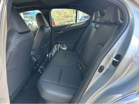 New 2026 Lexus UX 300h FWD image 39