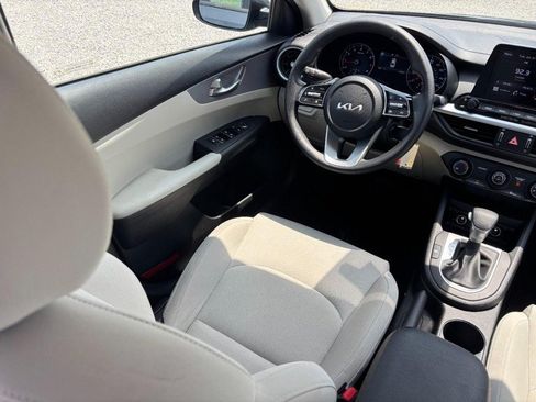 Used 2023 Kia Forte LXS w/ LXS Technology Package FWD image 14