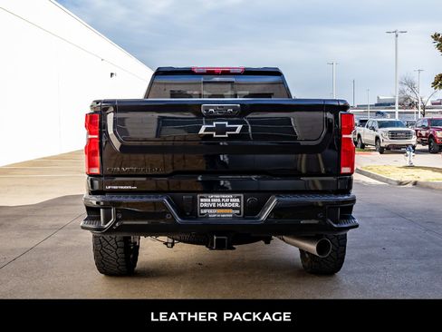 Used 2025 Chevrolet Silverado 2500 LT w/ Trail Boss Package image 7