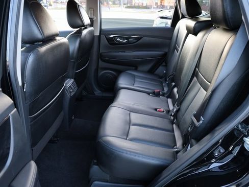 Used 2020 Nissan Rogue SL image 17