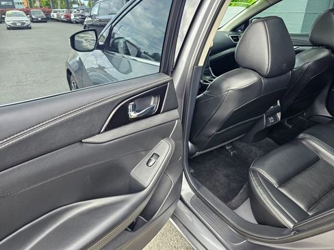 Used 2018 Nissan Maxima 3.5 SL image 14