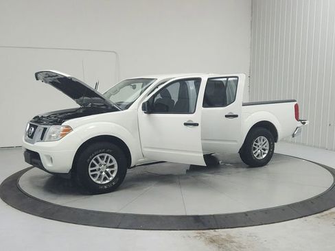 Used 2019 Nissan Frontier SV w/ Value Truck Package RWD image 11
