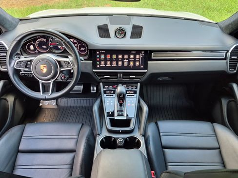 Certified 2023 Porsche Cayenne GTS AWD/4WD image 21