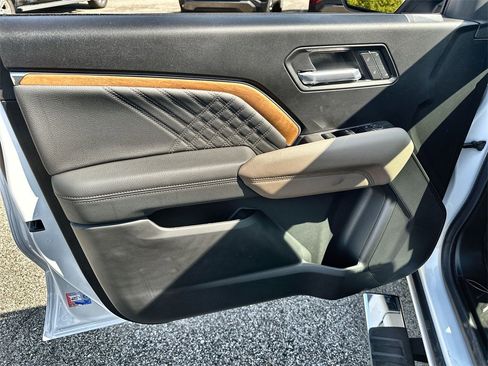 New 2026 GMC Canyon Denali image 21