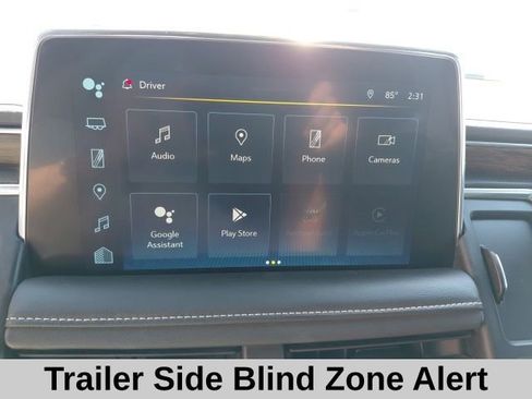 Used 2023 Chevrolet Suburban Premier image 20